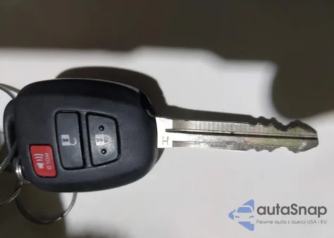 2017 Toyota Rav4 Xle из США, поврежденный, VIN JTMRFREVXHJ118674